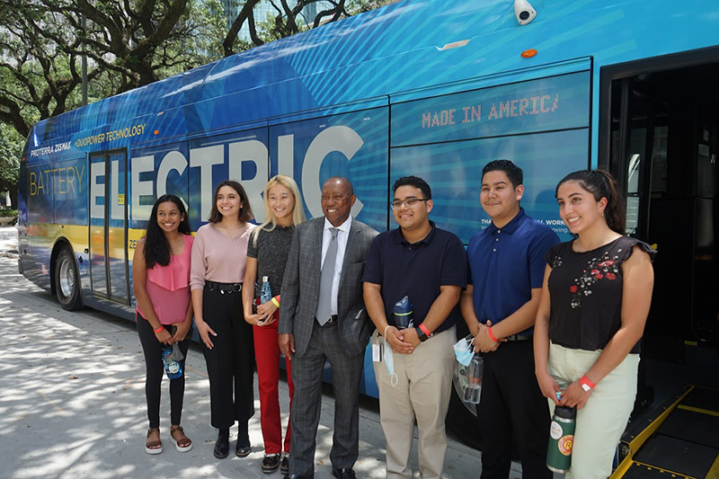 Mayor Turner and Group in Front of an Electric Bus