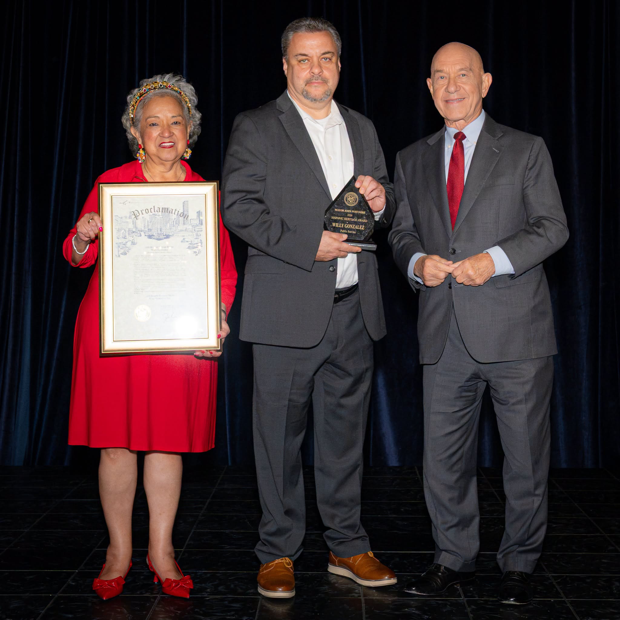 Willy Gonzalez, Mayor's Public Service Award
