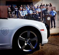Houston Mayor Annise Parker and Police Chief Charles A. McClelland, Jr. today (Nov. 1) were joined by Houston Texans player Mario Williams to unveil the Pro Bowl linebacker's donation of five Chevrolet Camaros to HPD's Traffic Enforcement Division.